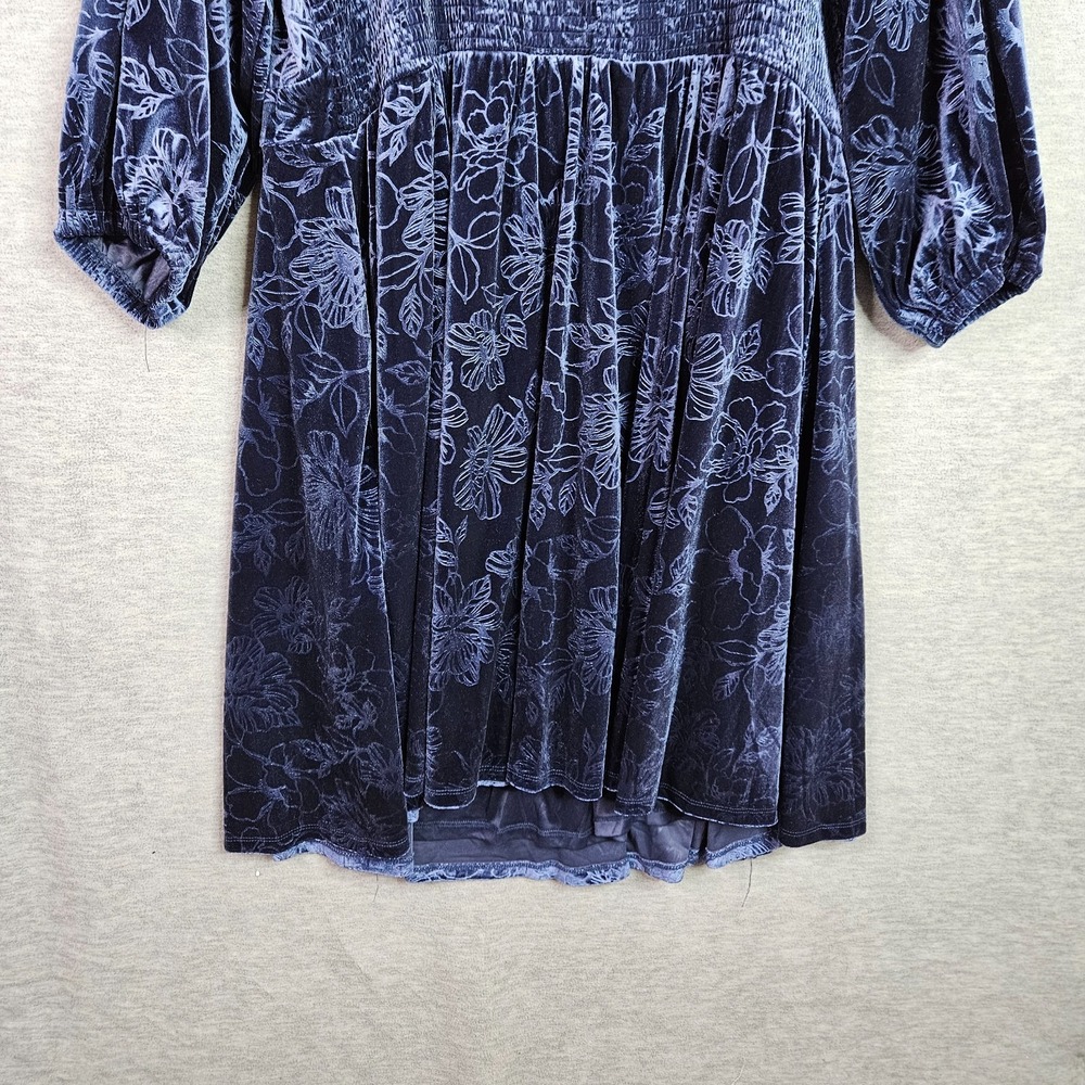 Torrid Dress 2X At The Knee Velvet Floral Sweetheart Neck Peplum Fit Flare NWT - Picture 11 of 12